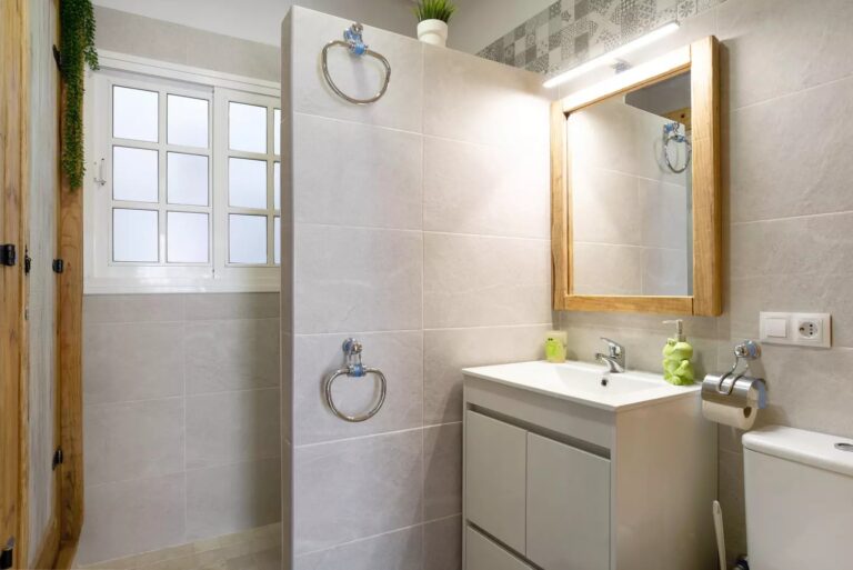 BAÑO1